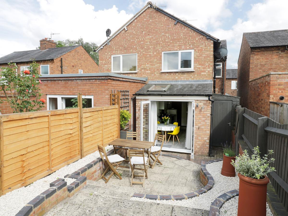 25 Shakespeare Street * Stratford-upon-Avon